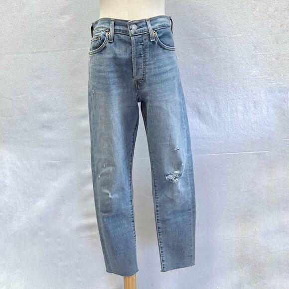 Levi's Wedgie Skinny button fly jean in light wash distressed size 28 raw hem‎ - Picture 3 of 16